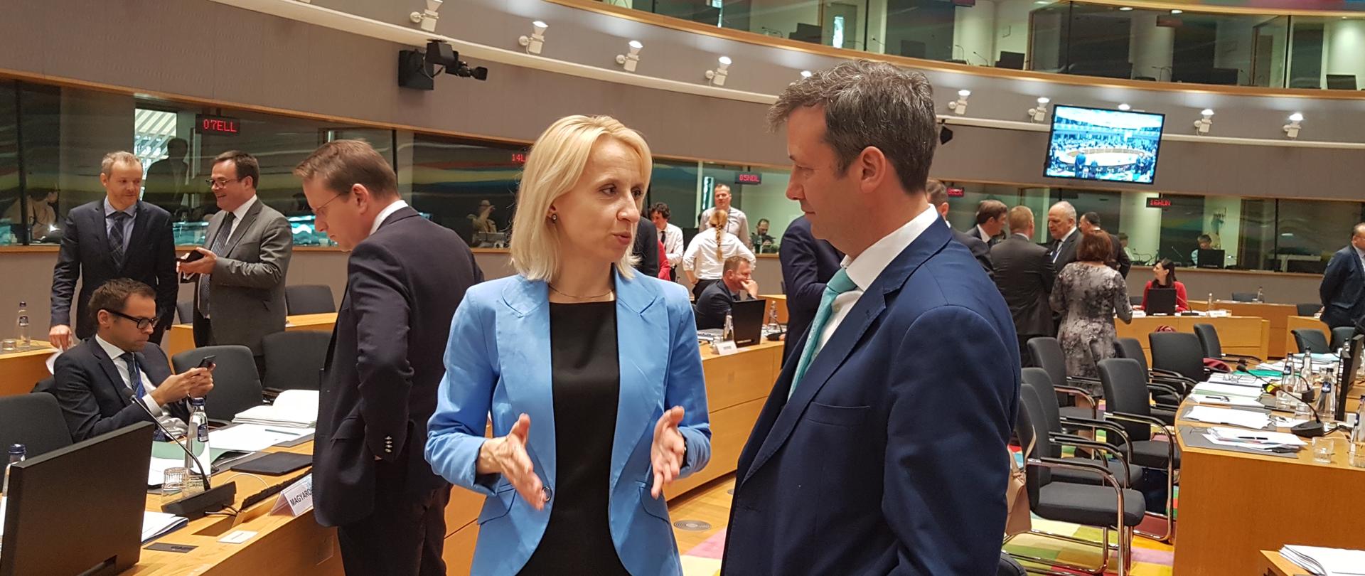 Minister Teresa Czerwińska na posiedzeniu ECOFIN