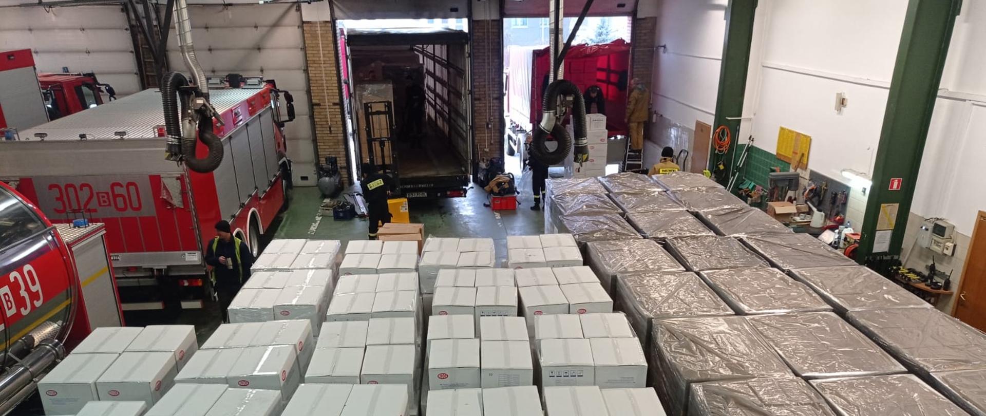 Dostarczone maseczki jednorazowe do KW PSP w Białymstoku