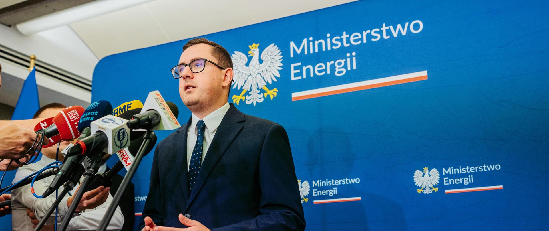Minister Energii Miłosz Motyka