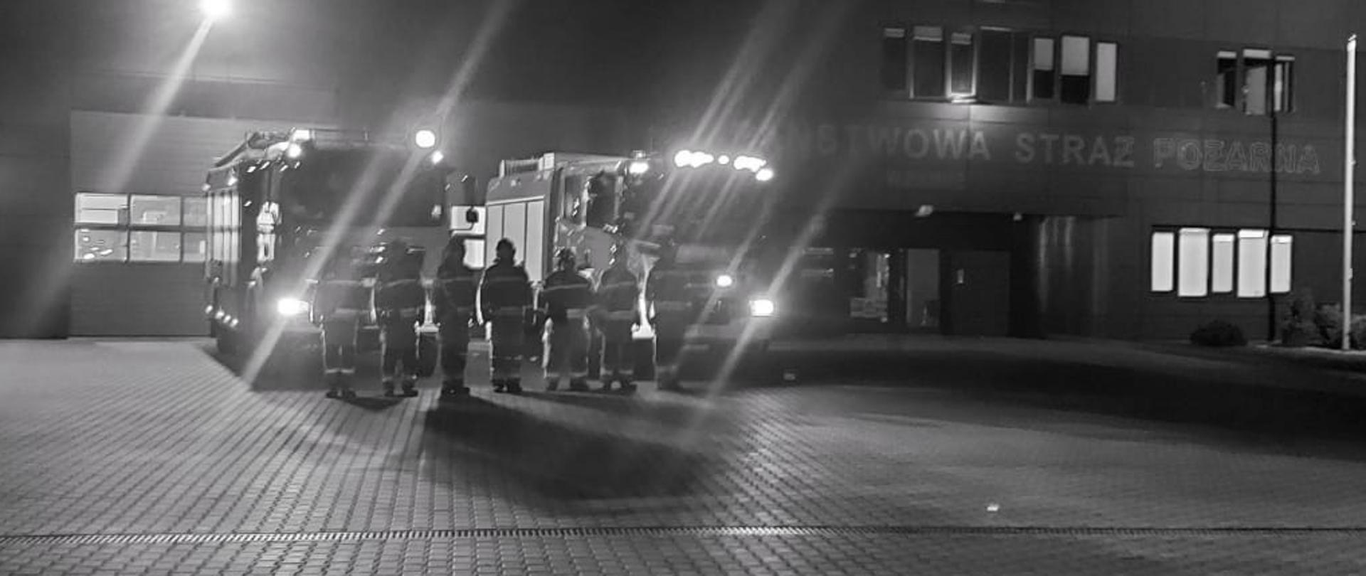 „Minuta dla druhów z Czernikowa”. Strażacy oddali hołd ofiarom wypadku