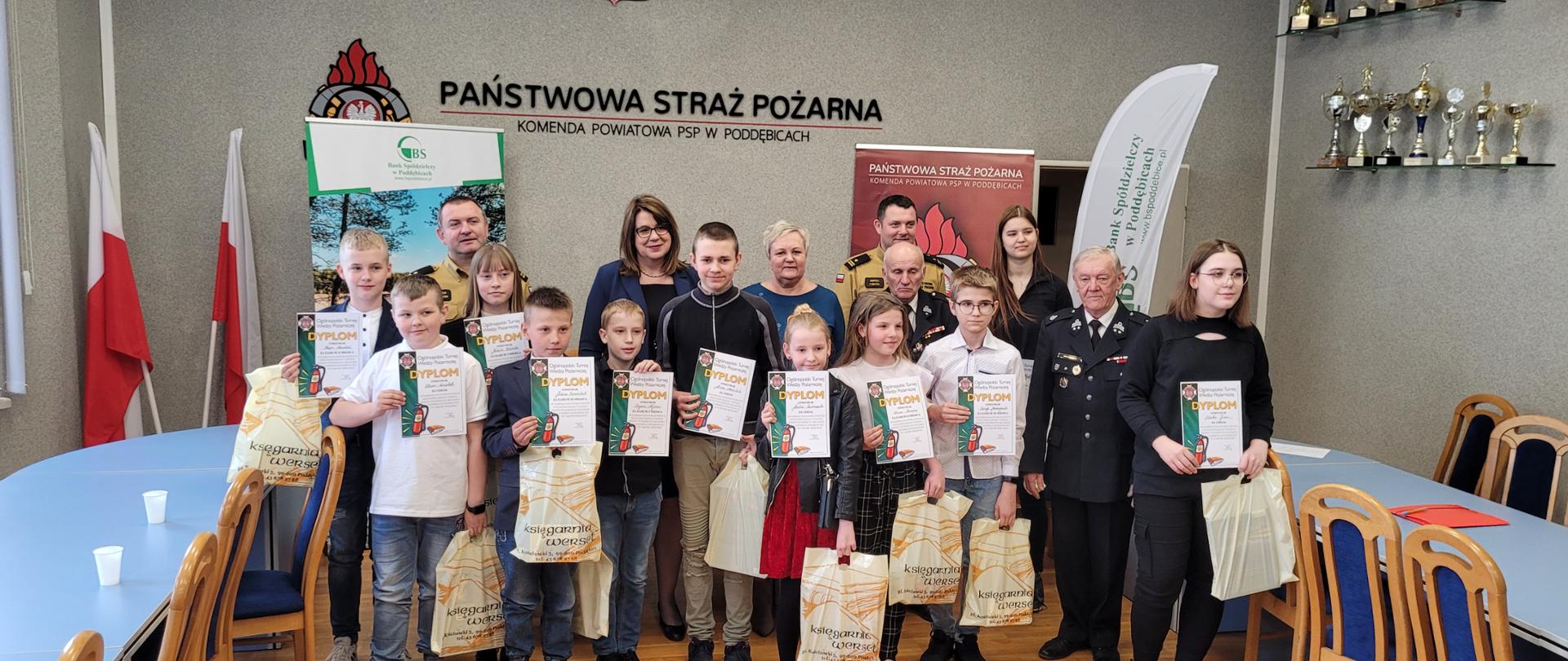 zdjęcie grupowe wszystkich uczestników 