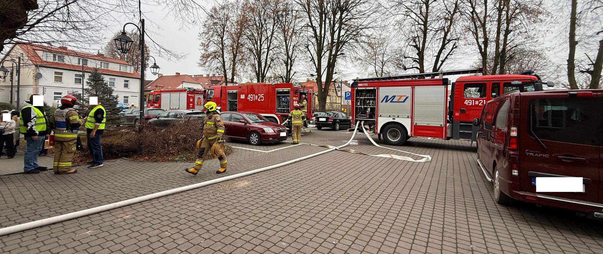na terenie Starostwa Powiatowego w Nowym Dworze Gdańskim przeprowadzono ćwiczenia ratowniczo-gaśnicze