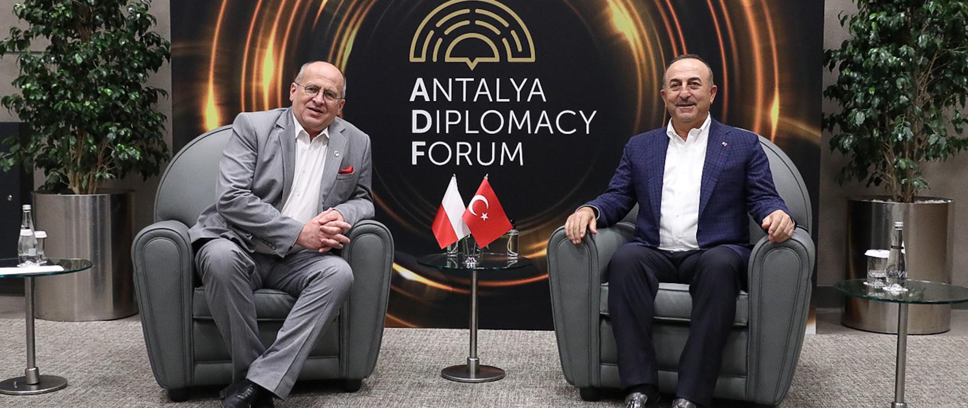 Minister Zbigniew Rau holds bilateral meetings