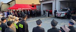 Uroczystość z okazji oficjalnego oddania do użytkowania magazynu OL i OC oraz przekazania lekkiego samochodu rozpoznawczo-ratowniczego i łodzi ratowniczej dla Ochotniczej Straży Pożarnej w Krotoszynach