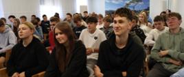 i przeciwdziałanie przemocy rówieśniczej 