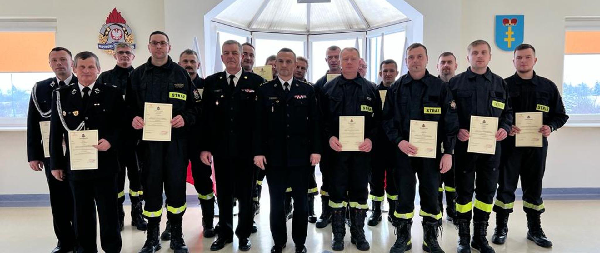 Zakończenie szkolenia z zakresu bezpieczeństwa i higieny pracy dla naczelników OSP z terenu powiatu buskiego