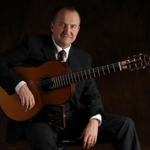 Za swój dorobek artystyczny i pedagogiczny otrzymał m.in. Nagrodę Rektora Akademii Muzycznej im. K. Lipińskiego we Wrocławiu, Nagrodę Prezydenta Wrocławia przyznaną z okazji milenium tego miasta, pięciokrotnie Nagrodę Indywidualną I st. Dyrektora Centrum Edukacji Artystycznej w Warszawie, Nagrodę Ministra Kultury i Sztuki, Srebrny Krzyż Zasługi oraz Złoty Medal za Długoletnią Służbę. W 2014r. został mu nadany przez Ministra Edukacji Narodowej tytuł honorowego Profesora Oświaty.