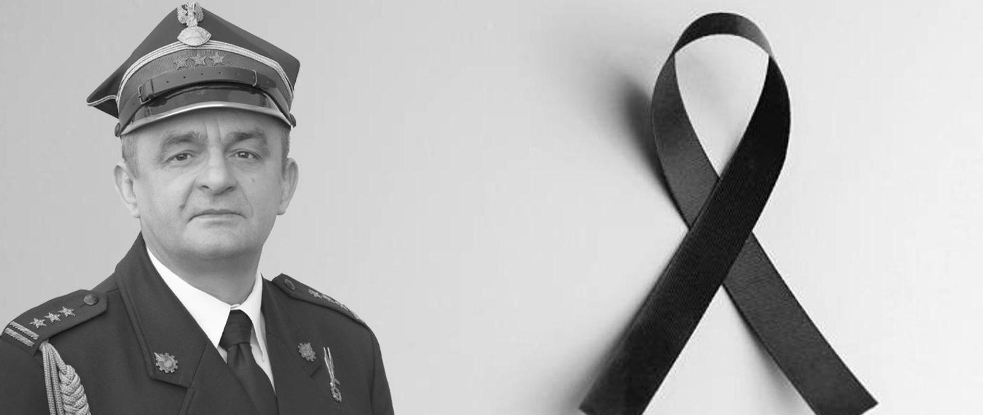 Grafika czarno-białe zdjęcie st. bryg. w st. spocz. Andrzeja Wyciszkiewicza po prawej stronie kir