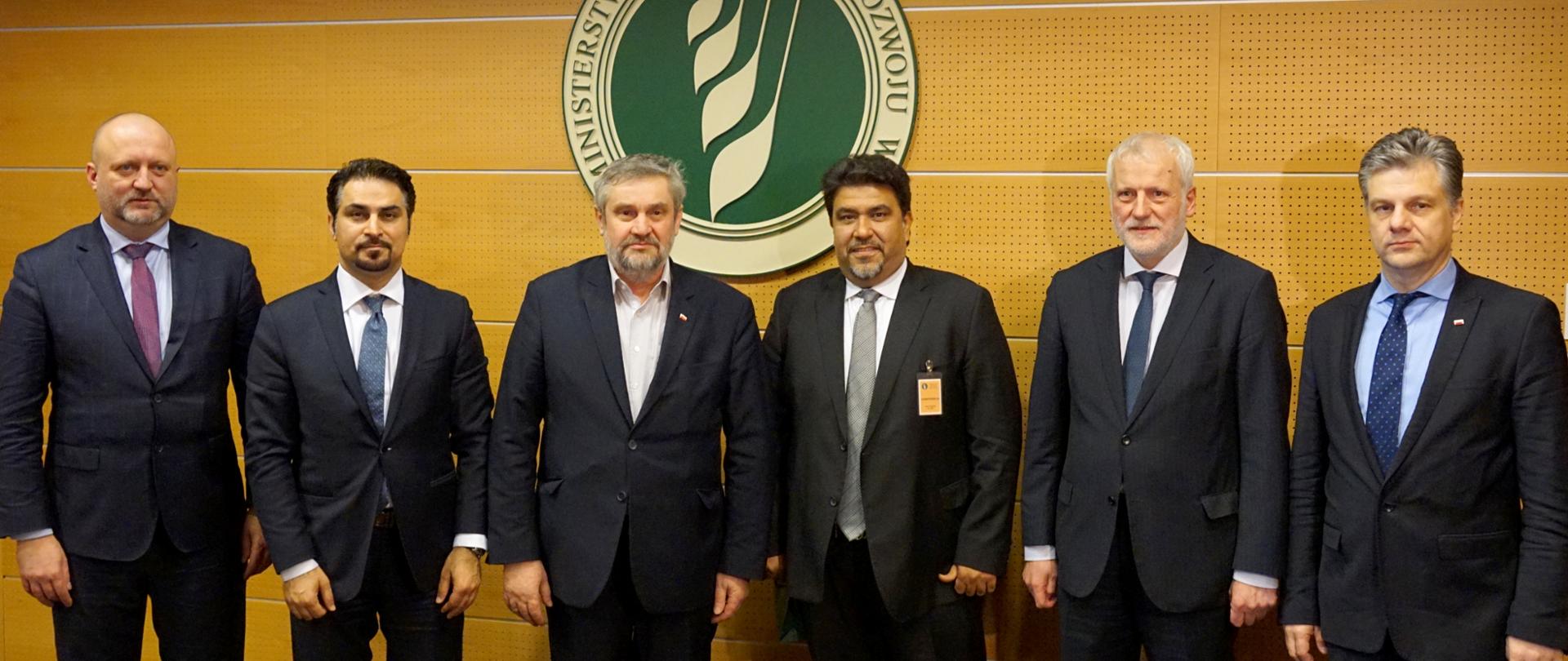 Wspólne zdjęcie po spotkaniu ministra z delegacją z Dubaju