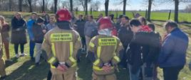 Wizyta strażaków w Warsztacie Terapii Zajęciowej w Wiardunkach