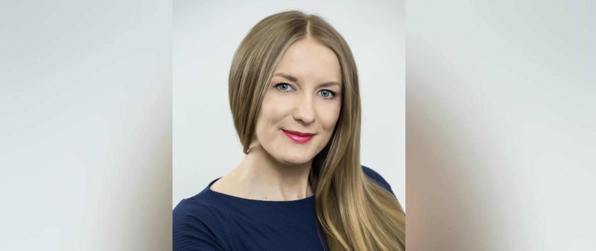 Elegancko ubrana kobieta