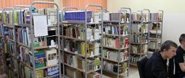 Wnętrze biblioteki szkolnej