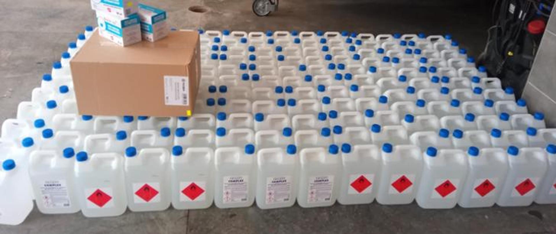 ŚRODKI OCHRONY INDYWIDUALNEJ STOJĄCE NA ZIEMI I PRZYGOTOWANE DO TRANSPORTU