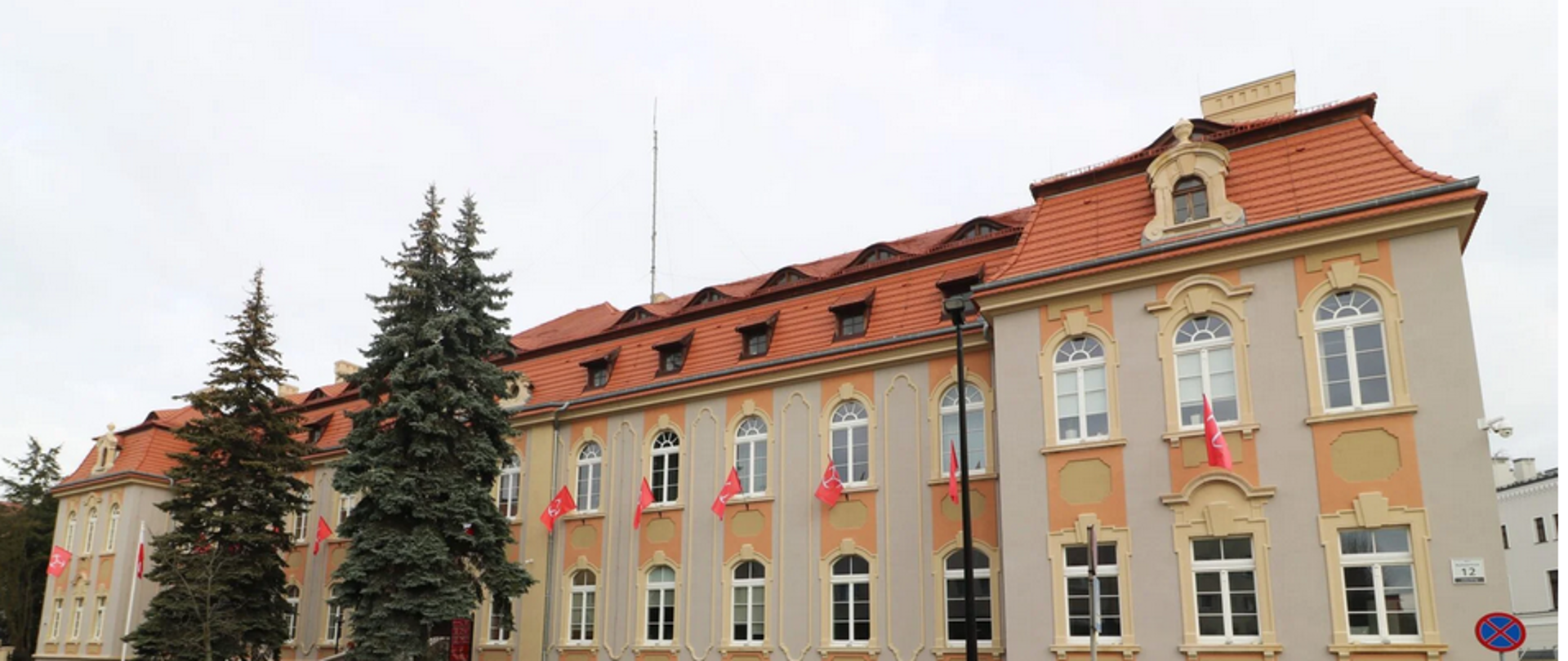 Zdjęcie przedstawia budynek w którym znajduję się oddział terenowy w Brzegu