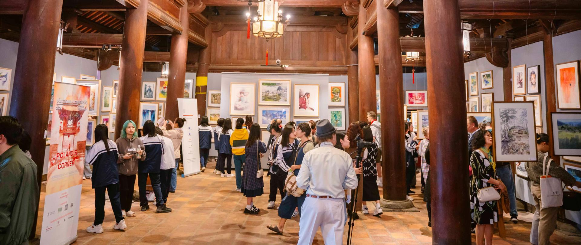 Góc Ba Lan tại triển lãm tranh màu nước quốc tế VietnamInAcquarello 2024 tại Văn Miếu - Quốc tử giám