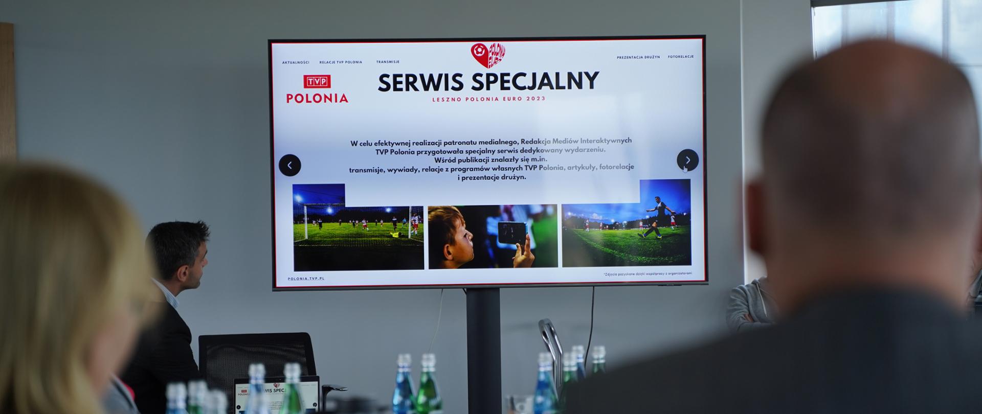 1. Składam swoje wyrazy szacunku oraz podziękowania dla wszystkich członków oraz sympatyków inicjatywy Rajdu Katyńskiego za Państwa ciężką pracę oraz za wysiłek jaki jest wkładany w organizację tego wydarzenia.
2. Działalność Stowarzyszenia, wszystkich tych wspaniałych zaangażowanych osób, wpływa na upowszechnienie prawdy o Zbrodni Katyńskiej na całym świecie.
Stowarzyszenie Międzynarodowy Motocyklowy Rajd Katyński powstało w 2001 r. Jest ono organizatorem Rajdu, a jednocześnie znaczącą organizacją, która upowszechnia pamięć i prawdę historyczną.
Celem dorocznie organizowanych rajdów jest odwiedzenie miejsc związanych ze Zbrodnią Katyńską i historią Polski na Kresach oraz systematyczny kontakt z Polakami mieszkającymi na tych terenach i członkami rodzin ofiar katyńskich. Stowarzyszenie prowadzi działalność charytatywną.
Rajd Katyński jest też od roku 2004 organizatorem Zlotu Gwiaździstego na Jasnej Górze, będącego największym niekomercyjnym wydarzeniem tego typu w Europie.
Do Stowarzyszenia mogą należeć motocykliści, którzy przejechali Rajd Katyński. Stowarzyszenie współdziała z placówkami oświatowymi w realizacji programów wychowania patriotycznego. Realizuje też prośby najstarszych kresowiaków o odwiedzenie ich rodzinnych miejsc oraz przywiezienie stamtąd np. ziemi, fotografii.
