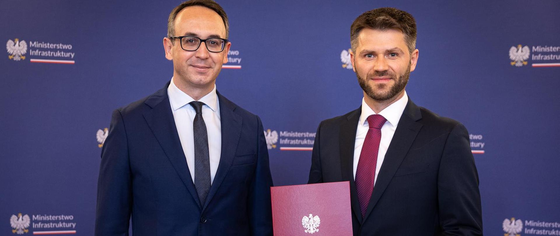 Prezes Rady Ministrów, z dniem 16 kwietnia 2024 r., na wniosek ministra infrastruktury Dariusza Klimczaka, powierzył Julianowi Rotterowi pełnienie obowiązków Prezesa Urzędu Lotnictwa Cywilnego.