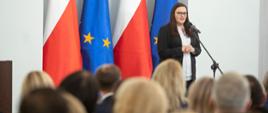 Minister Małgorzata Jarosińska-Jedynak podczas konferencji dotyczącej Centrum Usług Społecznych