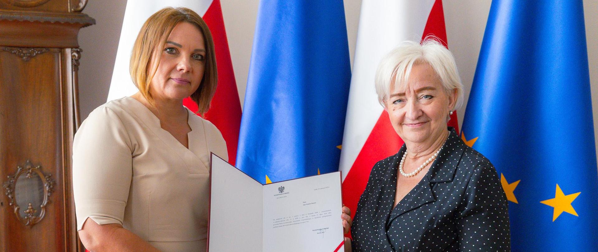 Joanna Starzec odebrała od wojewody łódzkiego Doroty Ryl powołanie na konsultanta wojewódzkiego w dziedzinie pielęgniarstwa pediatrycznego 