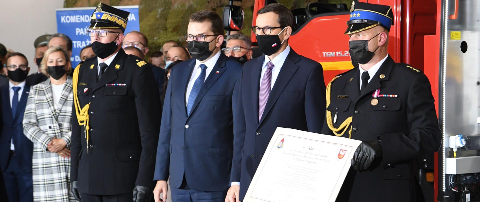 Na zdjęciu premier, Komendant Główny, Wojewoda oraz Komendant Powiatowy