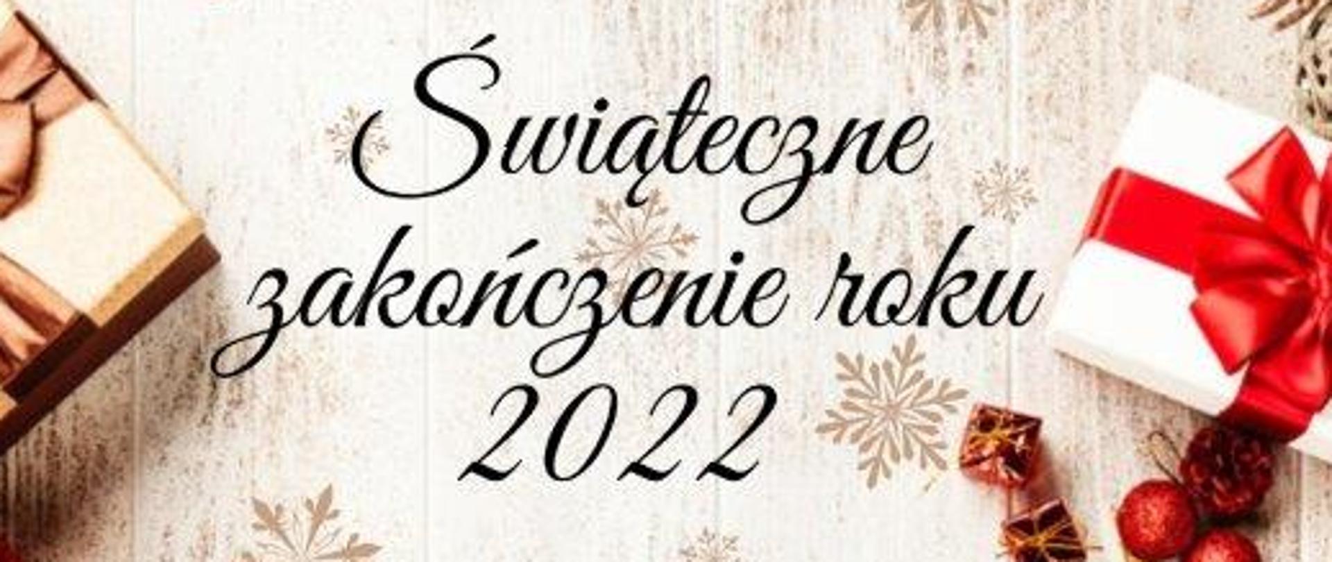 Plakat informujący o popisie klasy fortepianu p. Pauliny Kukuczki w dniu 20 grudnia 2022 r. o godz.: 17:00. W tle zdjęcie ze świątecznymi elementami: śnieżynki, gwiazdki, stroiki świąteczne.