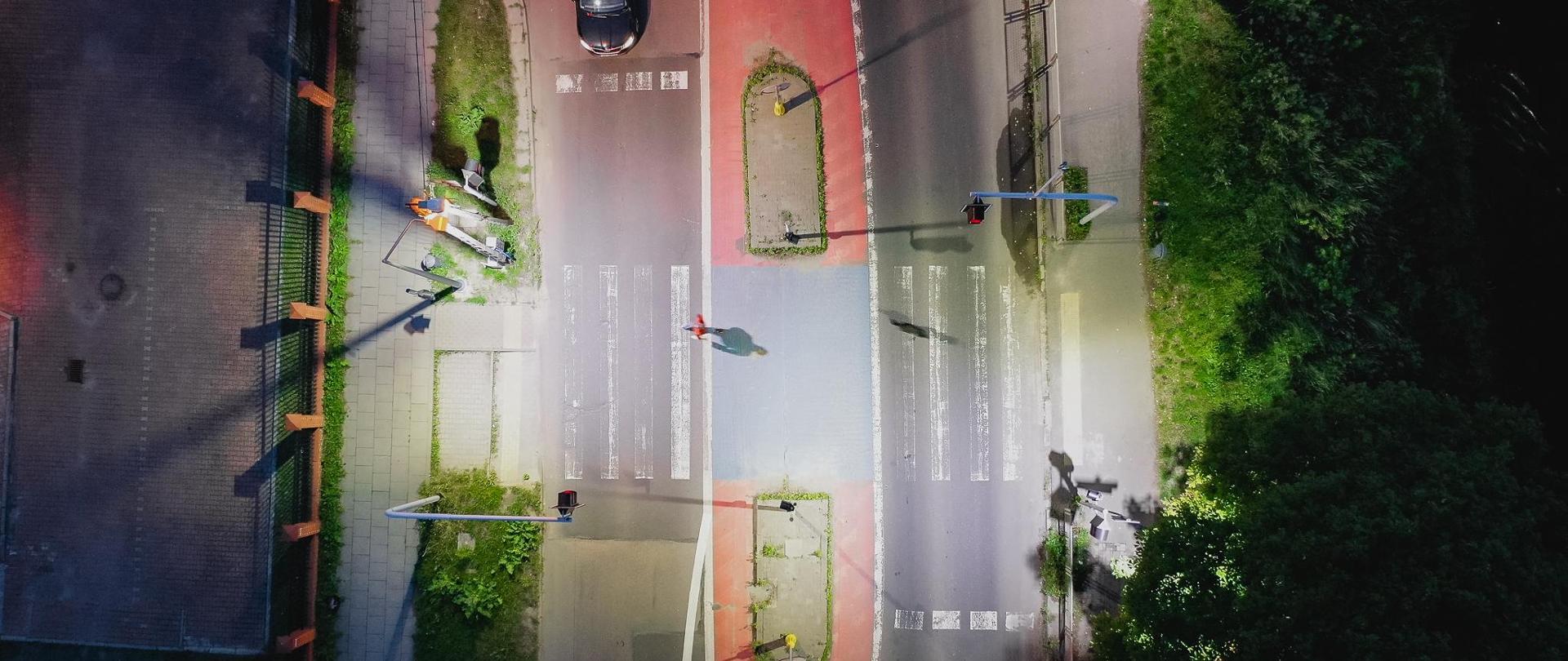 Fotografia doświetlonego przejścia dla pieszych w ramach Programu Bezpiecznej Infrastruktury Drogowej