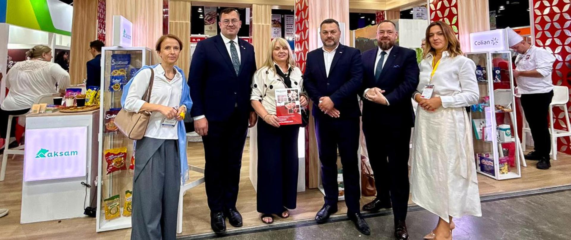 Polish companies promote food at WOFEX fair. Minister Stefan Krajewski at the opening of Polish stand 