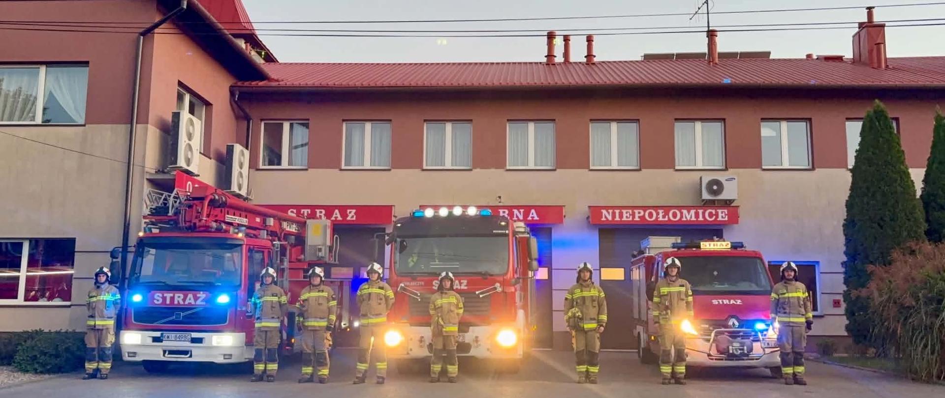 W całym kraju zawyły syreny. Hołd dla tragicznie zmarłych strażaków