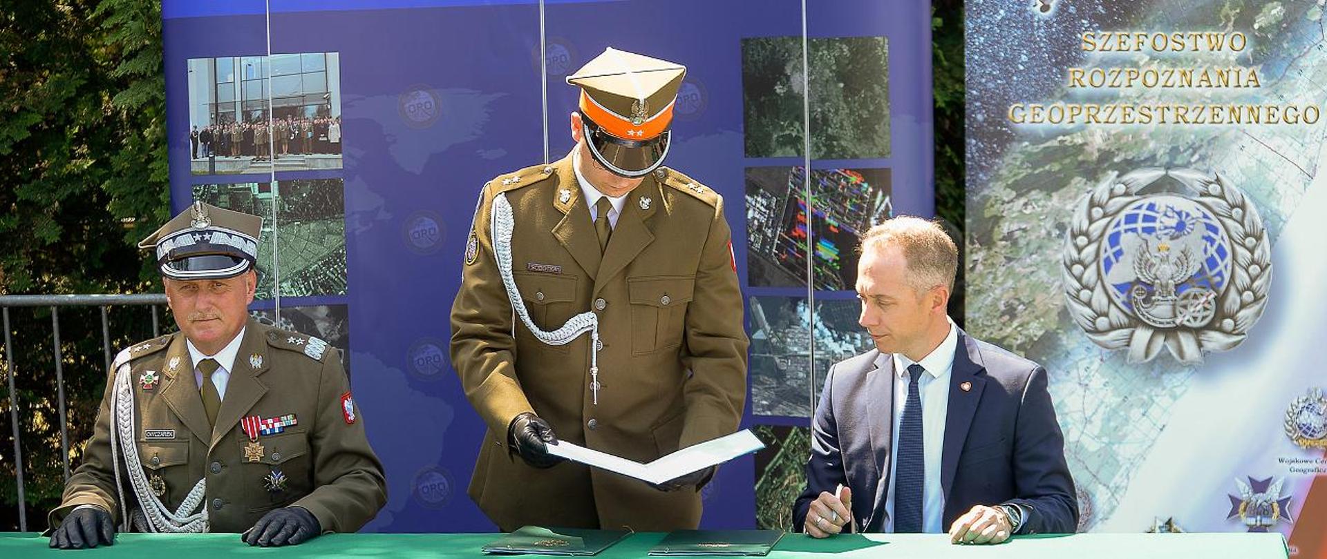 27 czerwca 2024 r. podczas uroczystości w Białobrzegach Szefostwo Rozpoznania Geoprzestrzennego wraz z jednostkami bezpośrednio podległymi zostało przekazane w podporządkowanie sekretarzowi stanu w Ministerstwie Obrony Narodowej. Ma to związek z rozpoczynającą jutro swoją działalność Agencją Rozpoznania Geoprzestrzennego i Usług Satelitarnych (ARGUS).
