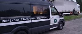 Inspektorzy zatrzymali do kontroli zespół pojazdów, którym polski przedsiębiorca przewoził materiały niebezpieczne