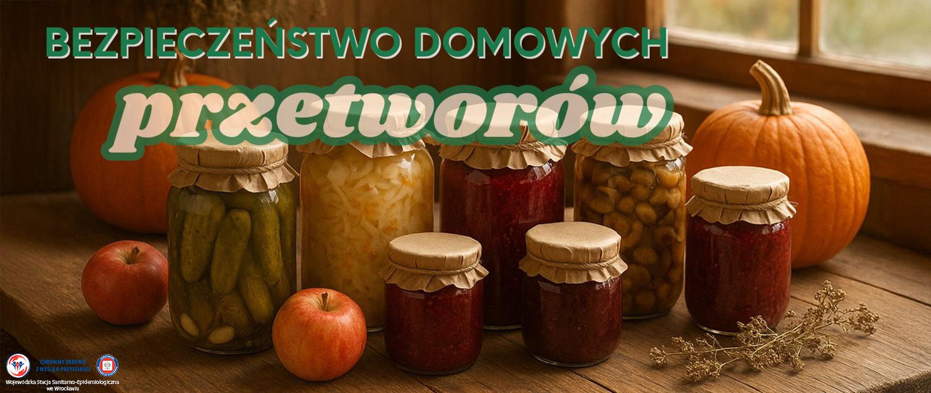 Różne rodzaje przetworów oraz dynie i jabłka leżące na kuchennym rustykalnym stole