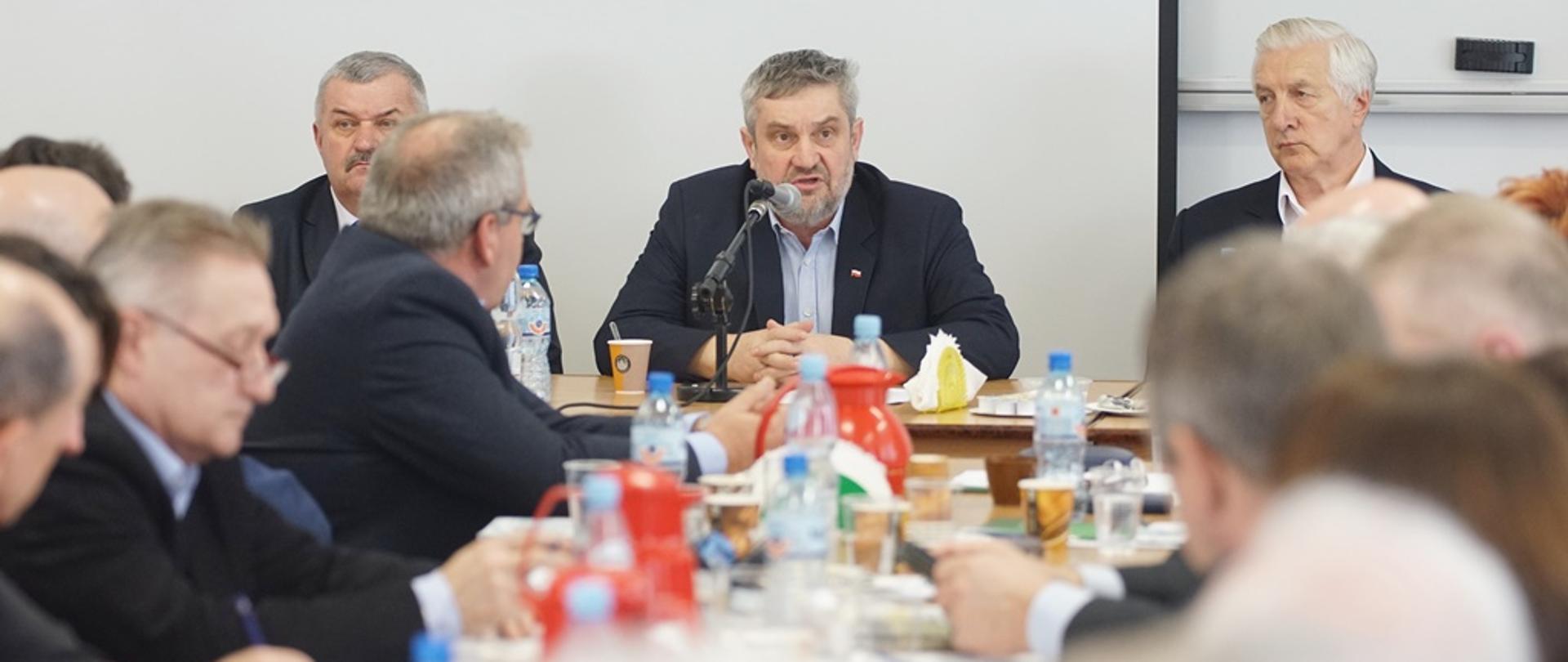 Minister J.K. Ardanowski podczas spotkania