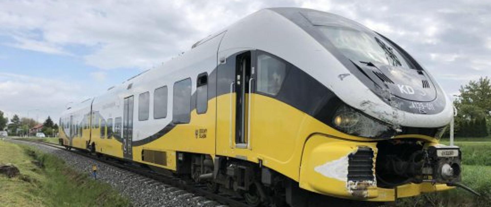 Zderzenie samochodu dostawczego z szynobusem na trasie Dzierżoniów – Bielawa