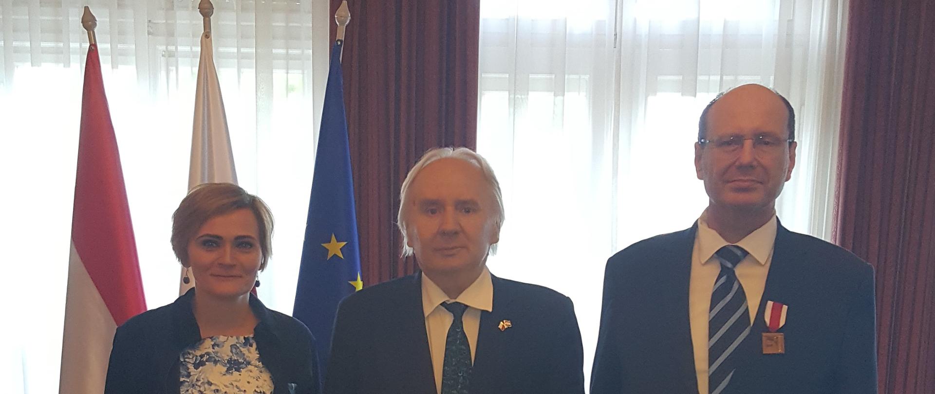 odznaczenia_państwowe_dla_Pani_Joanny_Urbańskiej_i_pana_Janosa_Tischlera