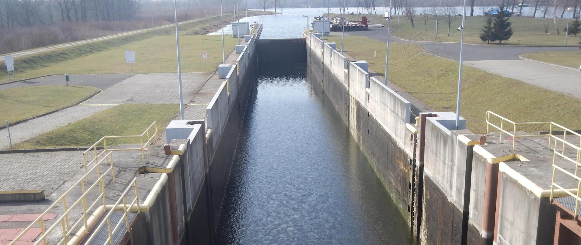 Śluza Czersko Polskie