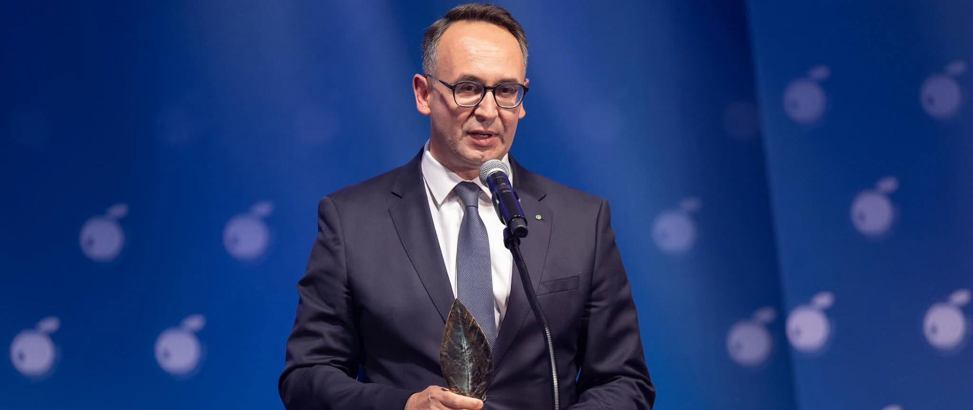 Minister infrastruktury Dariusz Klimczak wybrany Człowiekiem roku 2026 Forum Ekonomicznego w Karpaczu 