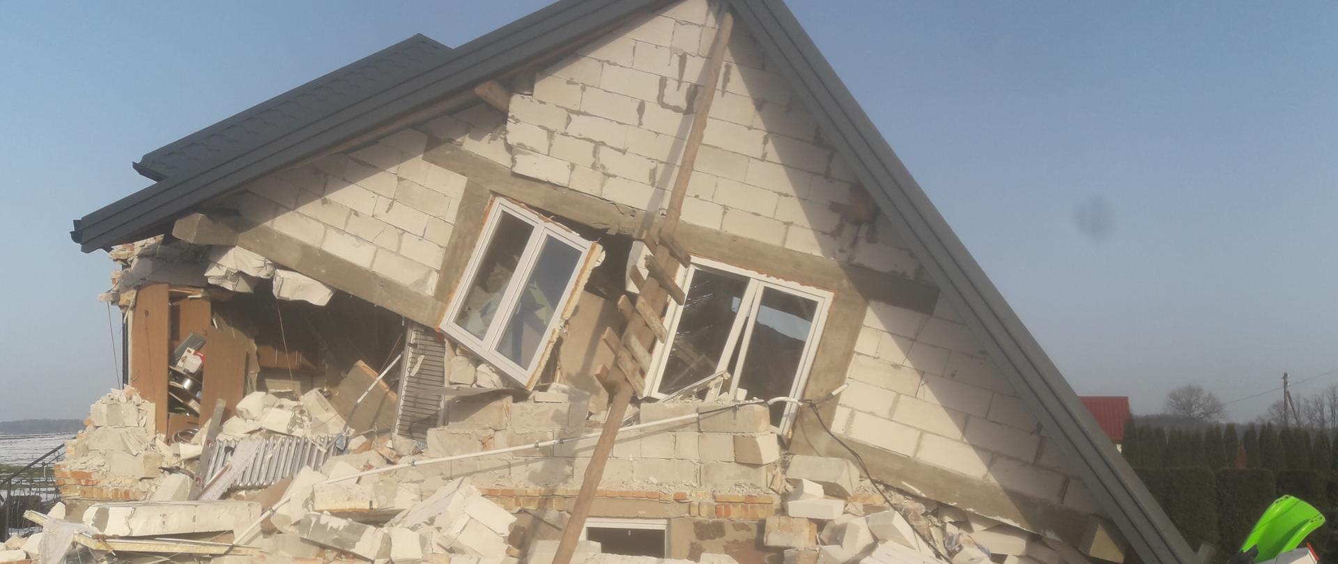 Zawalony budynek mieszkalny. Kruszewo Wypychy