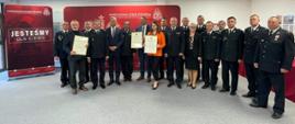 Strażacy oraz zaproszeni gości na uroczystości przekazania decyzji o włączeniu jednostek OSP do KSRG 