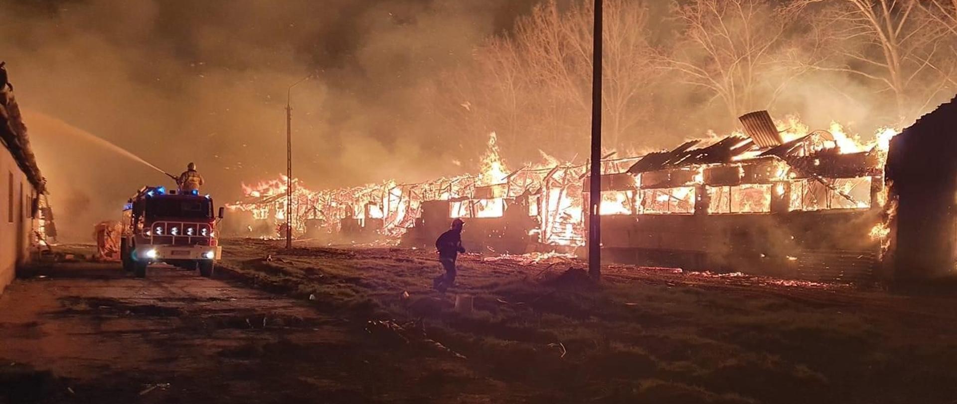 Pożar budynków gospodarczych