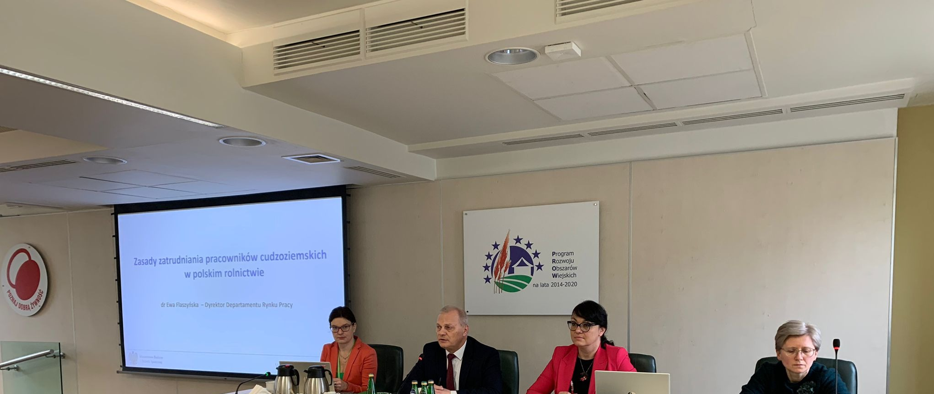 Zdjęcie nr 1 z konferencji dotyczącej zatrudniania cudzoziemców w rolnictwie 