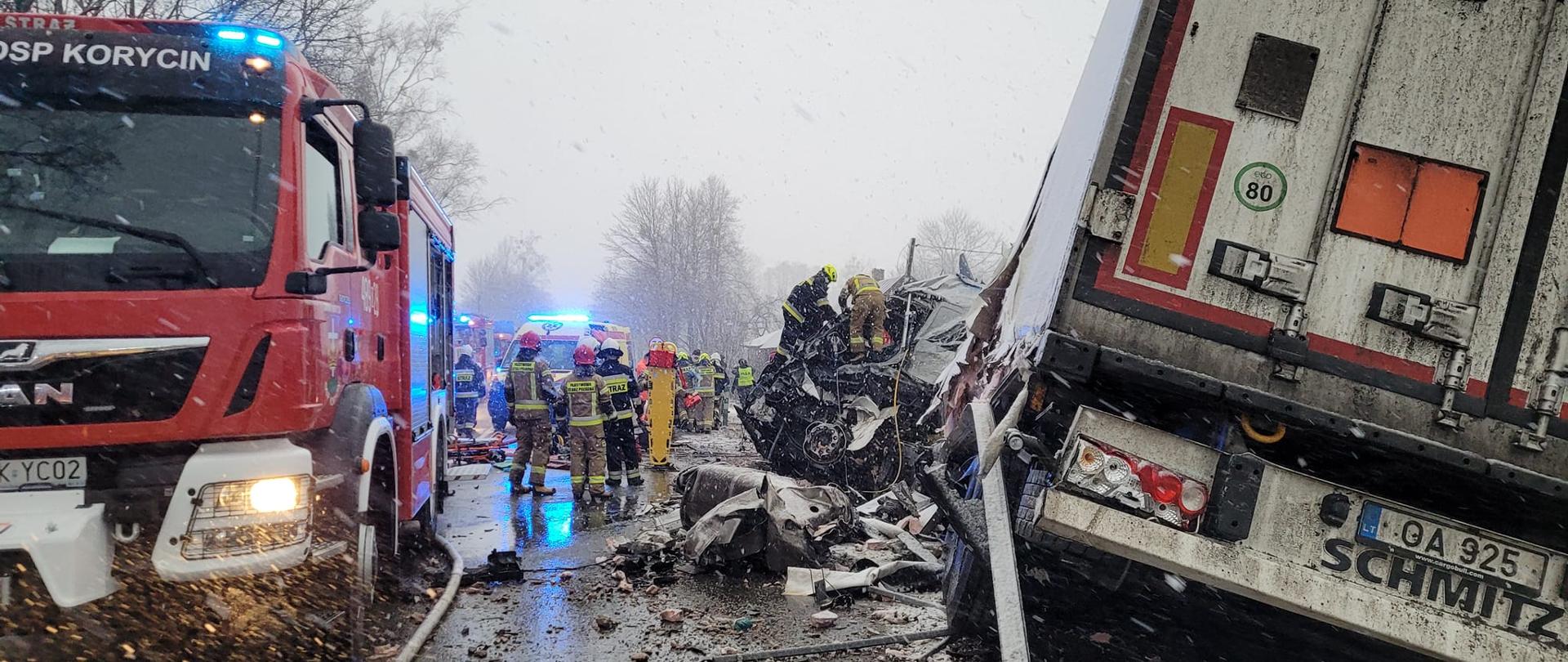 Stok - wypadek samochodów ciężarowych na DK8