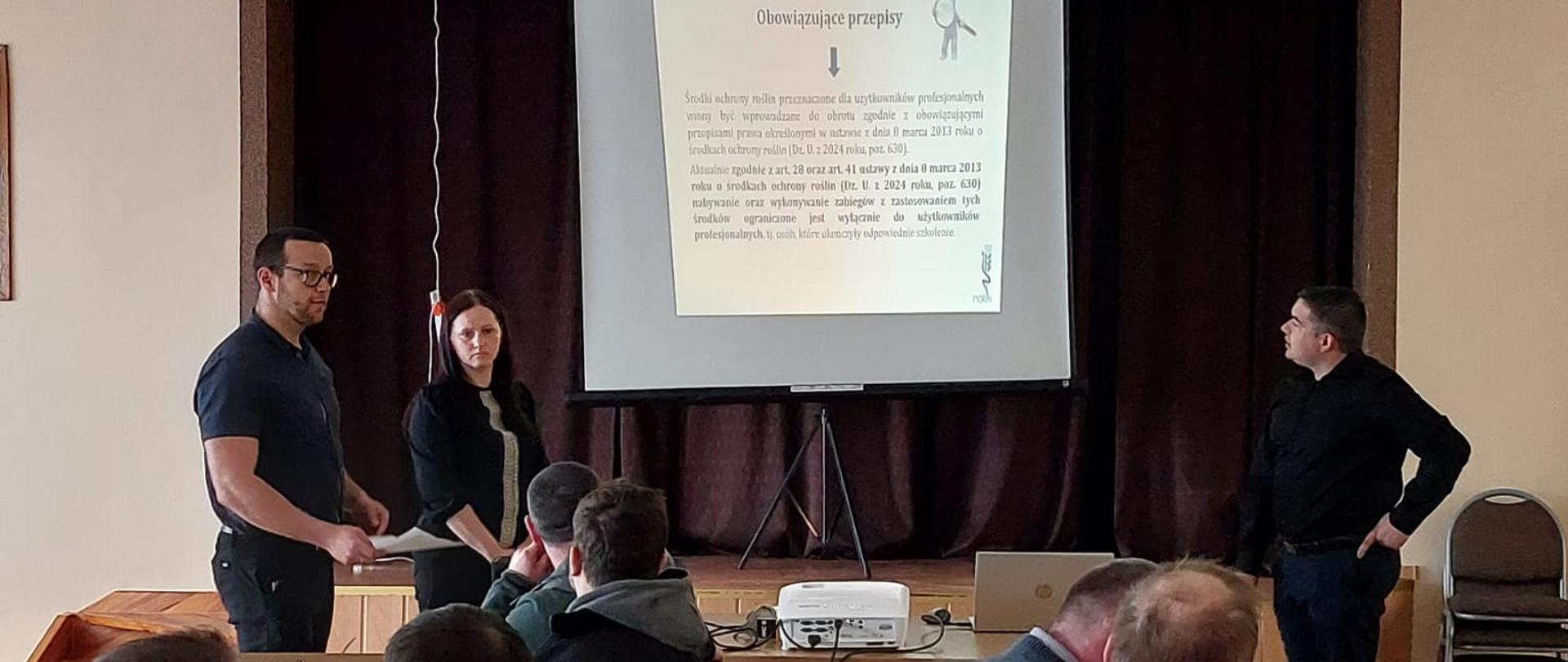 Zdjęcie przedstawia spotkanie propagujące wiedzę w zakresie fumigacji, zasady rejestracji podmiotów profesjonalnych i pomoc publiczną w OSP Wysoka