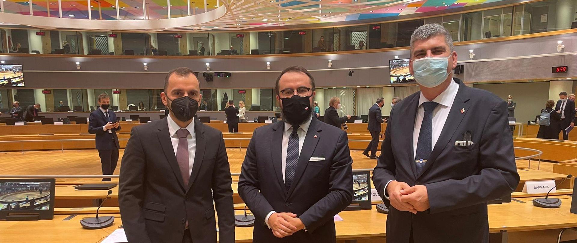 Wiceminister Paweł Jabłoński i uczestnicy konferencji