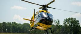 Na zdjęciu helikopter LPR w powietrzu