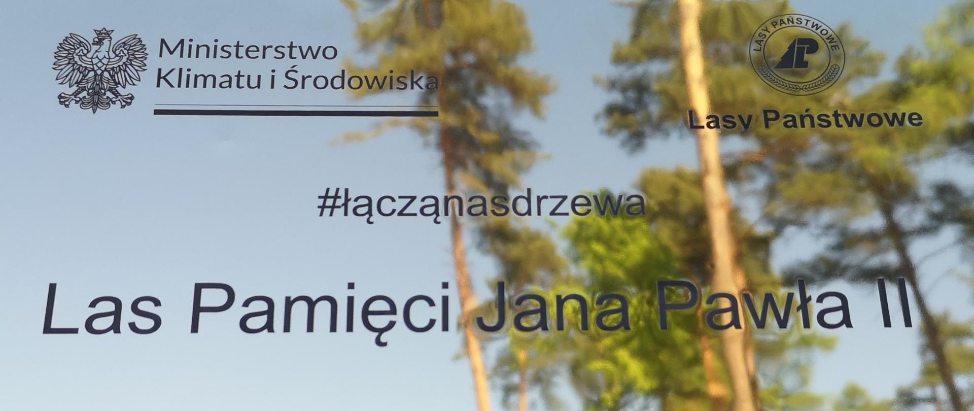 Pamiątkowa tablica upamiętniająca dzień sadzenia drzew