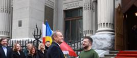 Premier Donald Tusk i Prezydent Ukrainy Wołodymyr Zełenski podczas spotkania w Ukrainie w Kijowie.