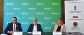 Od lewej Artur Michalski, zastępca prezesa zarządu NFOŚiGW w siedzibie NFOŚiGW, Tomasz Maciejewski, Dyrektor Naczelny Instytutu Matki i Dziecka oraz Małgorzata Gosiewska, Wicemarszałek Sejmu RP.