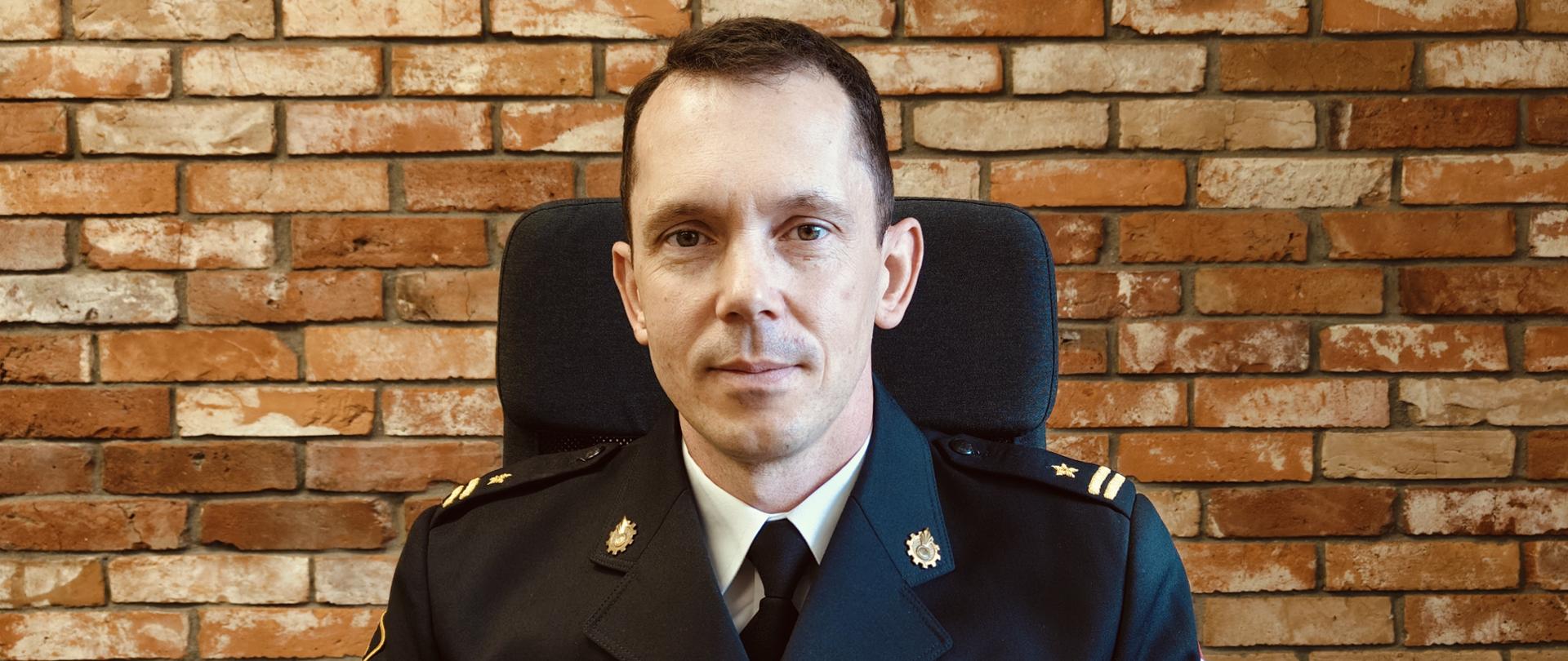 Zastępca Komendanta Powiatowego Państwowej Straży Pożarnej w Świeciu młodszy brygadier Michał Grugel