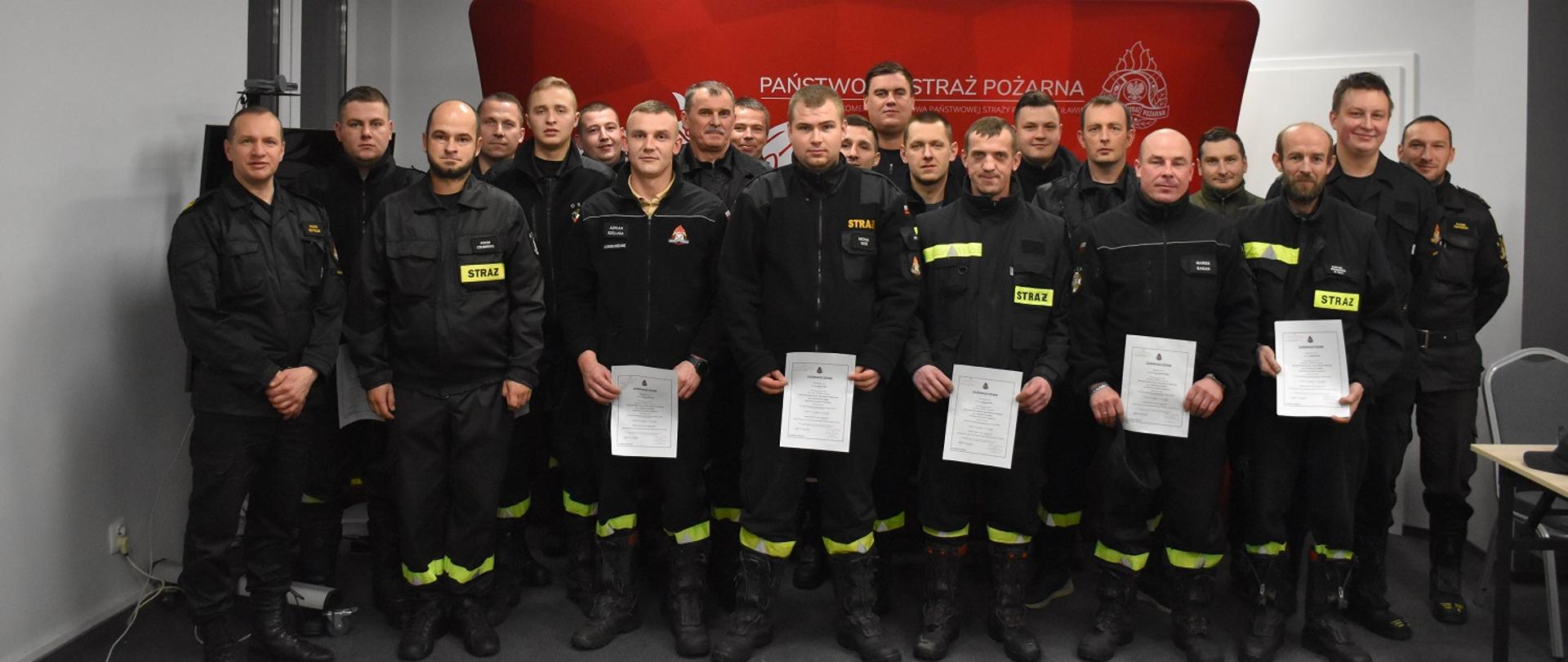 Wspólne zdjęcie uczestników kursu 