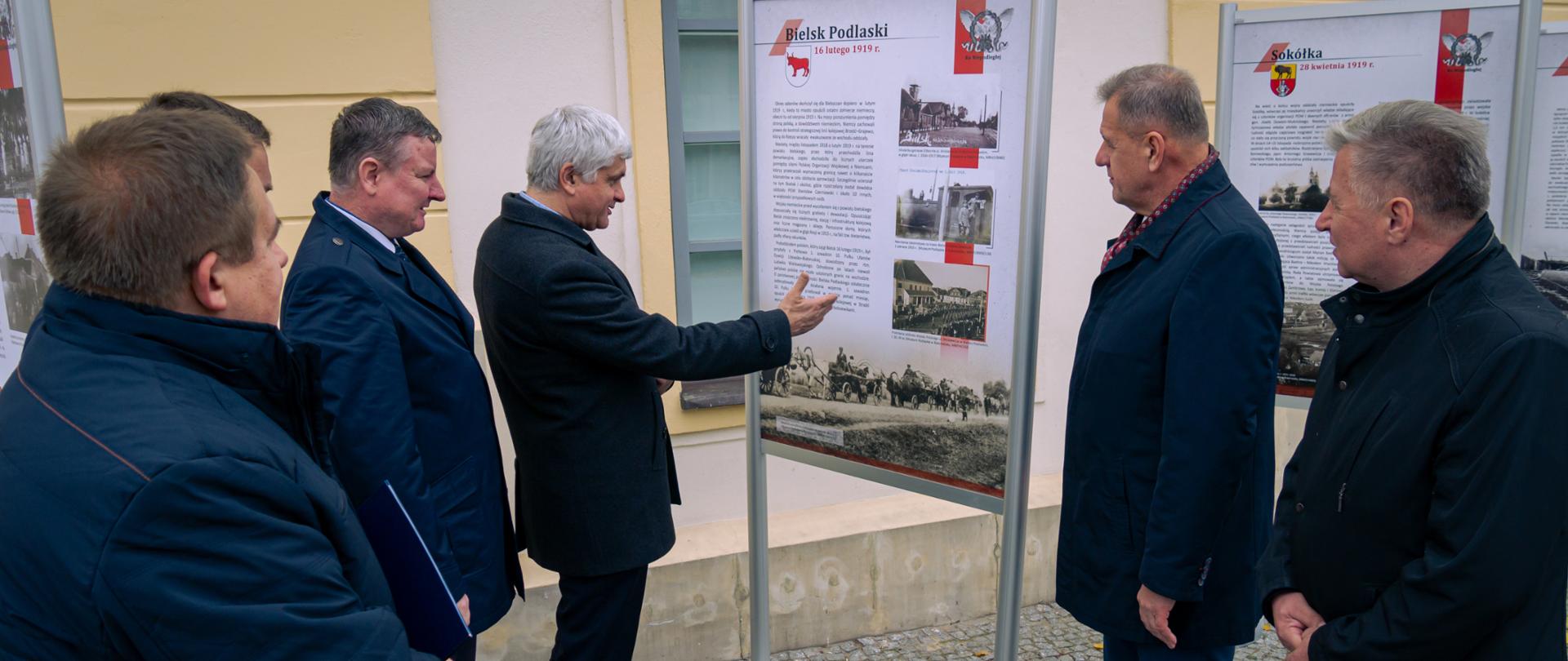 Otwarcie wystawy "Wiele dróg - jeden cel. Ku Niepodległej" w Bielsku Podlaskim